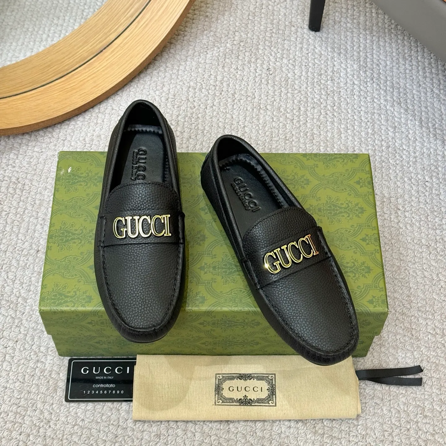 Men's shoes 💰420 (Yangli) Gucci* - the top version of Gucci classic beanie shoes! It is made of imported original cowhide and has a comfortable first layer of sheepskin lining! Original wear-resistant rubber outsole! High quality products! Size 38-46, with shoe dial, cloth bag, card